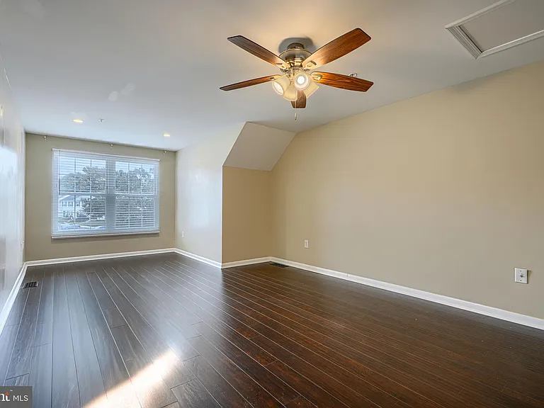 3818 Swift Run Dr — Photo 18