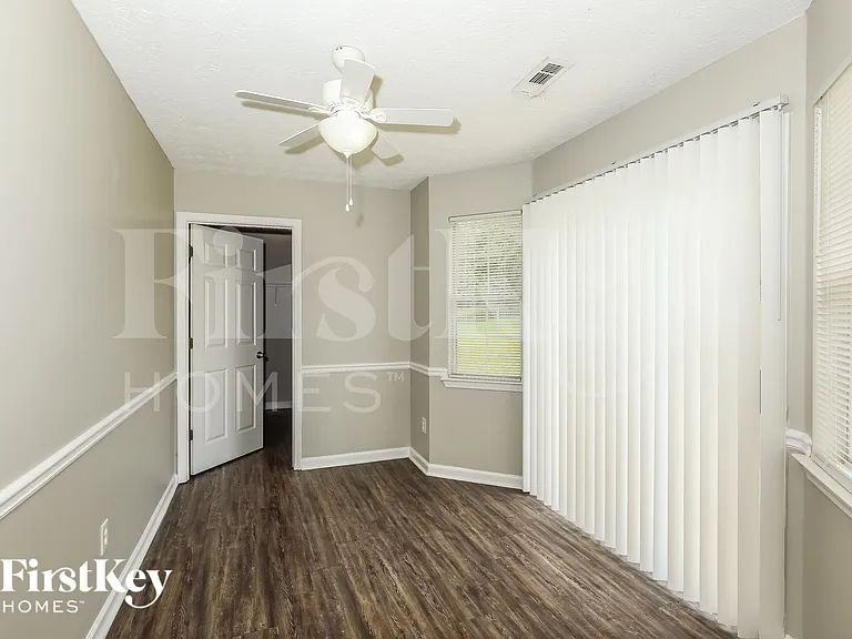 128 Greenleaf Dr — Photo 14