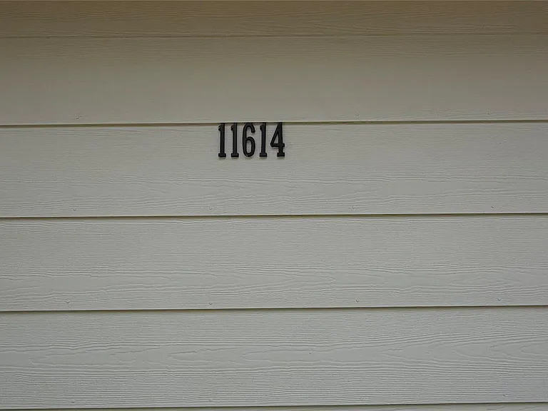 11614 Inga Ln — Photo 28