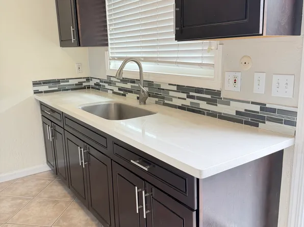 660 W 2nd St APT 5, Benicia, CA 94510