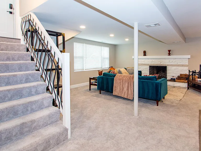 11 Arthur Dr W — Photo 14
