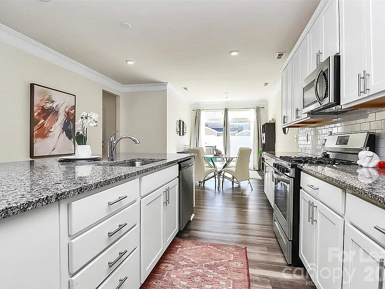 2126 Blewett Dr — Photo 8