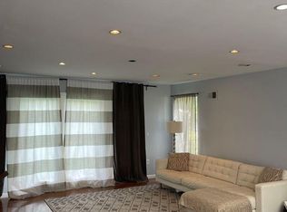2 Wychwood Rd, Livingston, NJ 07039
