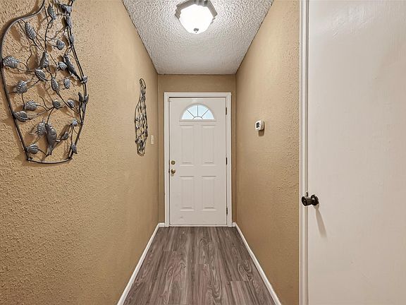 5th image of 1910 Blindlake Dr