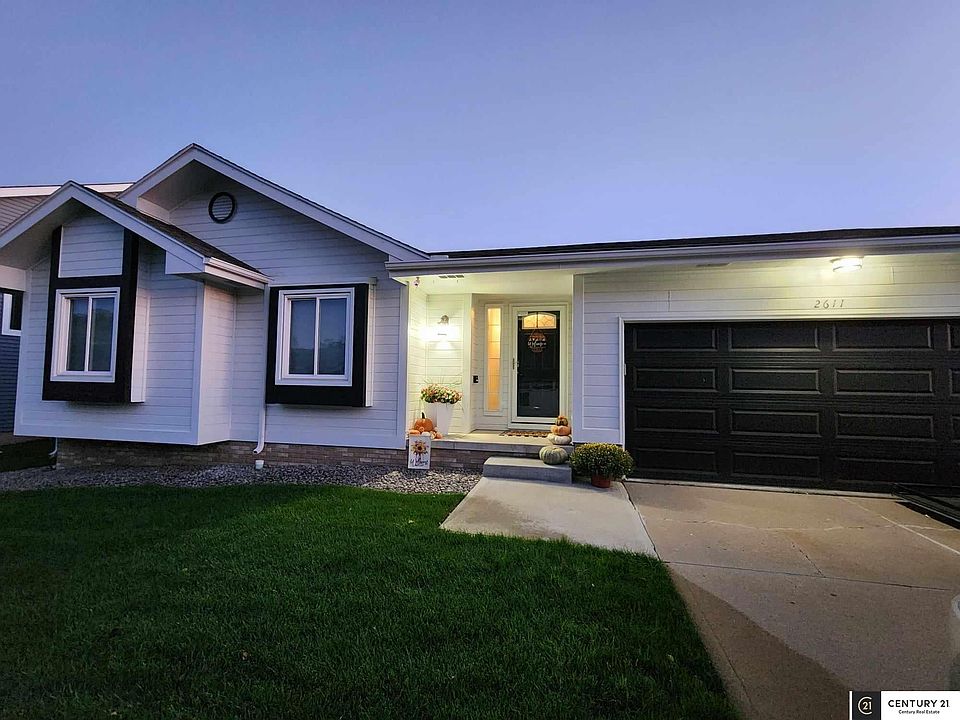 1st image of 2611 Coffey Ave