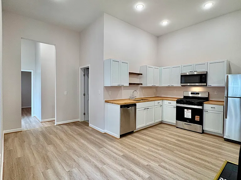 1226 Hull St — Photo 7