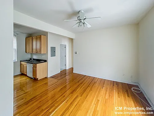 836 W Cornelia Ave Photo 1
