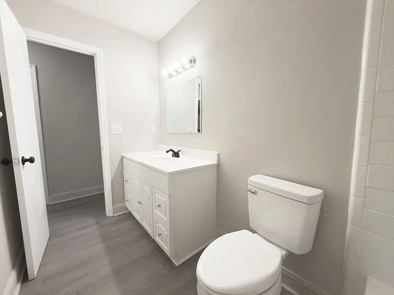836 White Oak Dr — Photo 21
