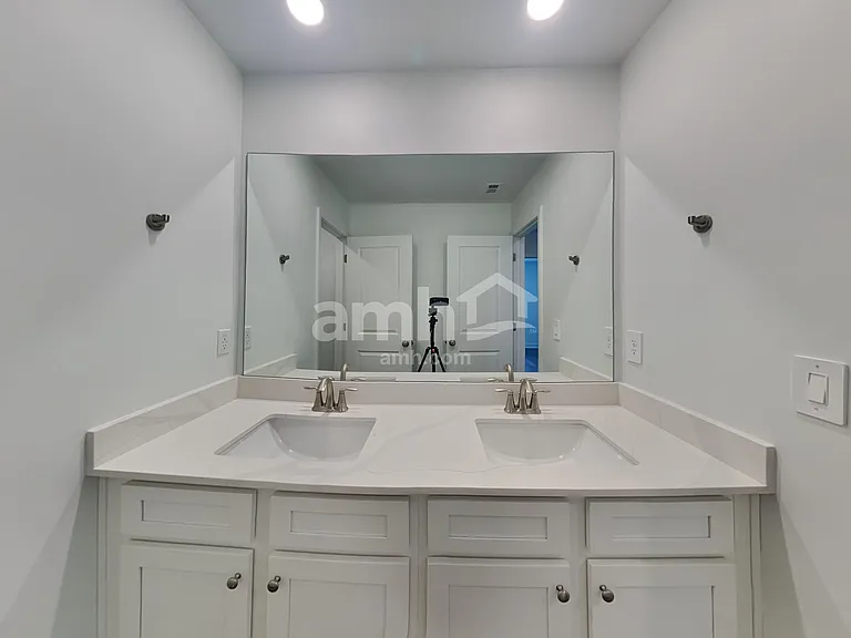 108 Punderson Dr — Photo 15
