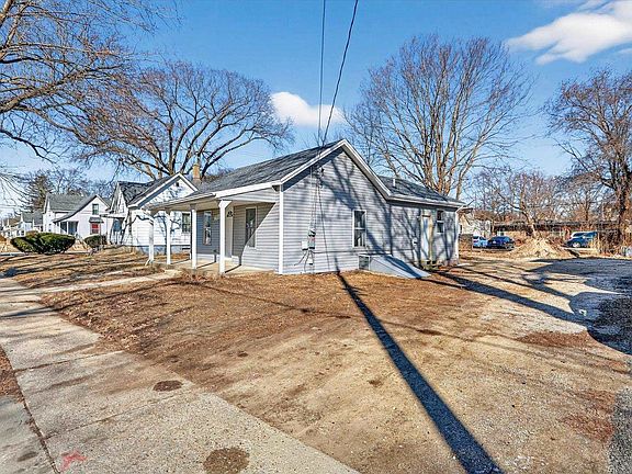 4th image of 551 Vernon Avenue