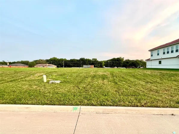 200 Osman Dr, Murphy, TX 75094