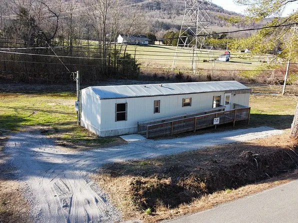 1679 W Valley Rd, Whitwell, TN 37397