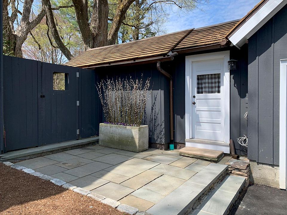 entry to cottage