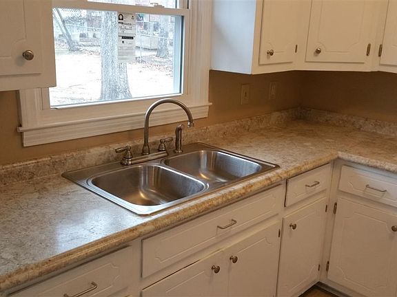 2nd image of 120 Oak Park Dr
