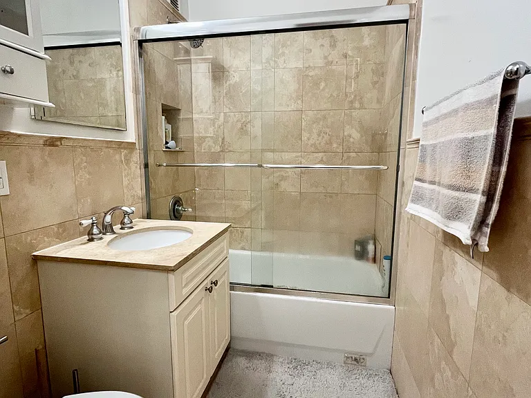 333 E 34th St #14H — Photo 7
