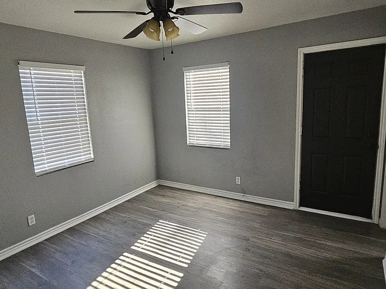 710 Half West Ave #A — Photo 4