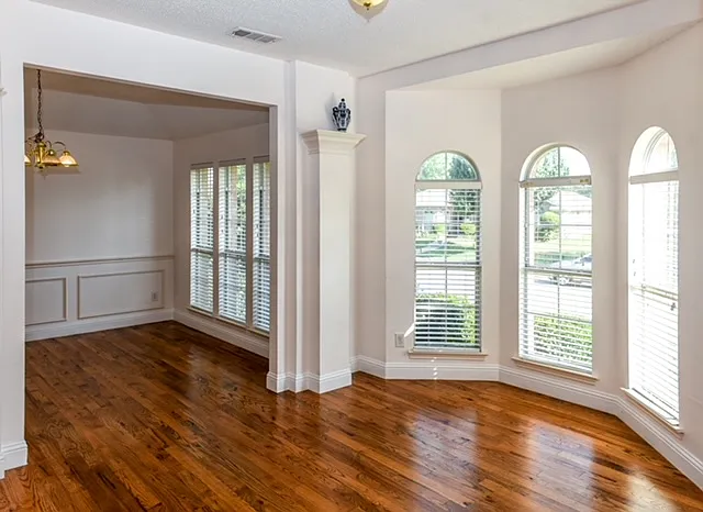 3719 Trailridge Dr — Photo 3