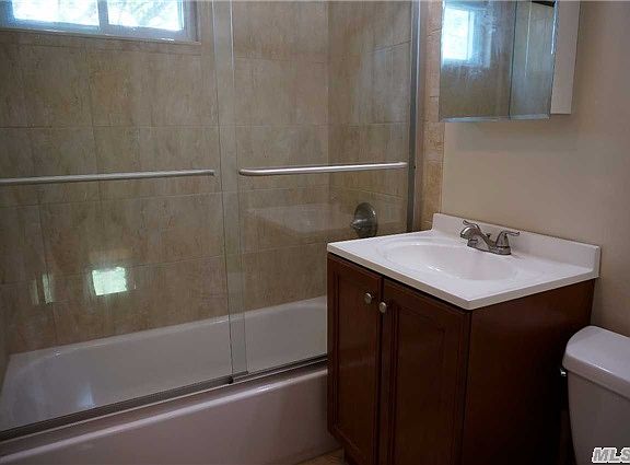 4th image of 29 Cayuga Ave