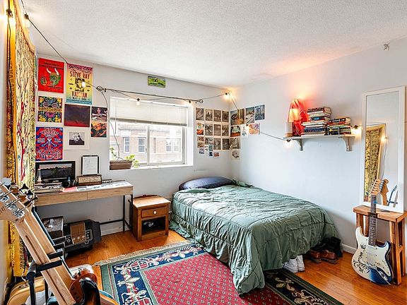 3rd image of 10 Scottfield Rd APT 34