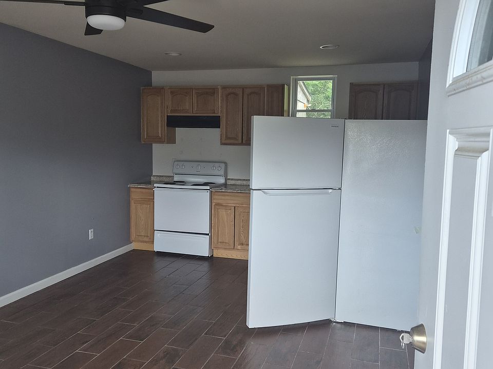1st image of 48 Sunny Acres Rd #5
