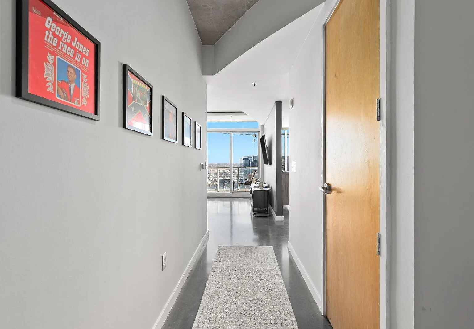 1 bed, 1.0 bath, 711 sqft, $2,295 — Photo 4