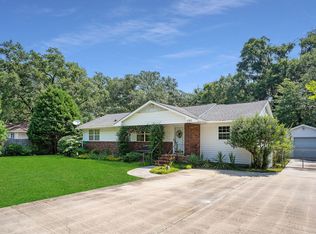 1703 Battery Creek Rd, Beaufort, SC 29902