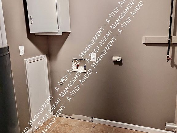 5th image of 9919 Catalina Dr