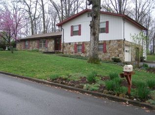 102 Redwood Rd, Clinton, TN 37716
