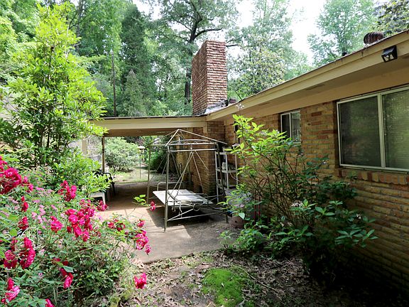 3rd image of 173 Hillwood Dr