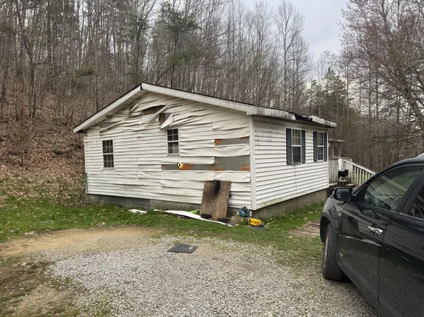 200 Lowell Dr, Charleston, WV 25311