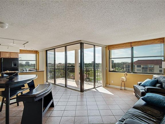 4th image of 6265 Sun Blvd APT 704