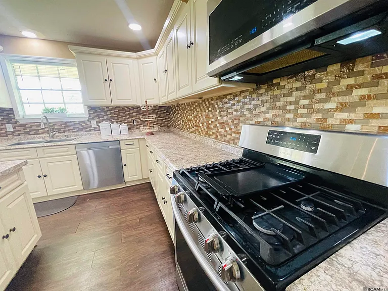 4036 Ridgemont Dr — Photo 26