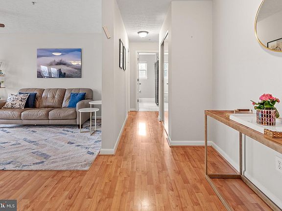 5th image of 1803 Snow Meadow Ln Unit 202