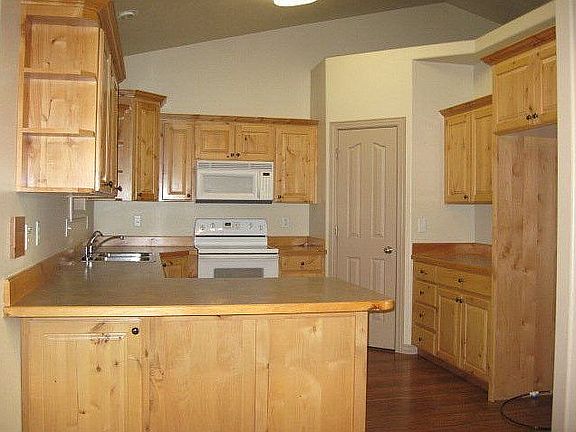 4th image of 4470 Juniper Ave