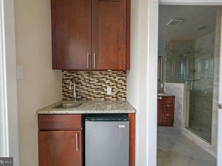 2147 Ellsworth St — Photo 9