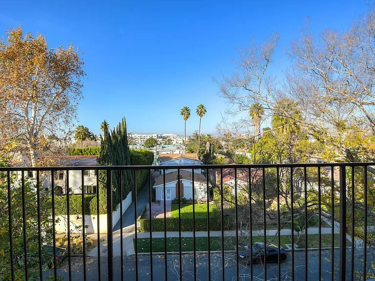 4820 Bellflower Ave #403 — Photo 42