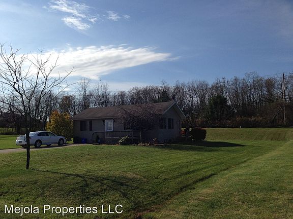 3rd image of 23 Apple Valley Blvd