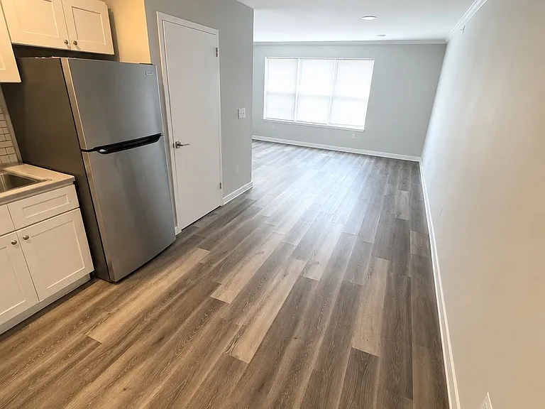 144 Fair St #405 — Photo 5