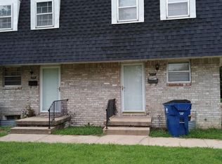 2221 S Market St, Wichita, KS 67211