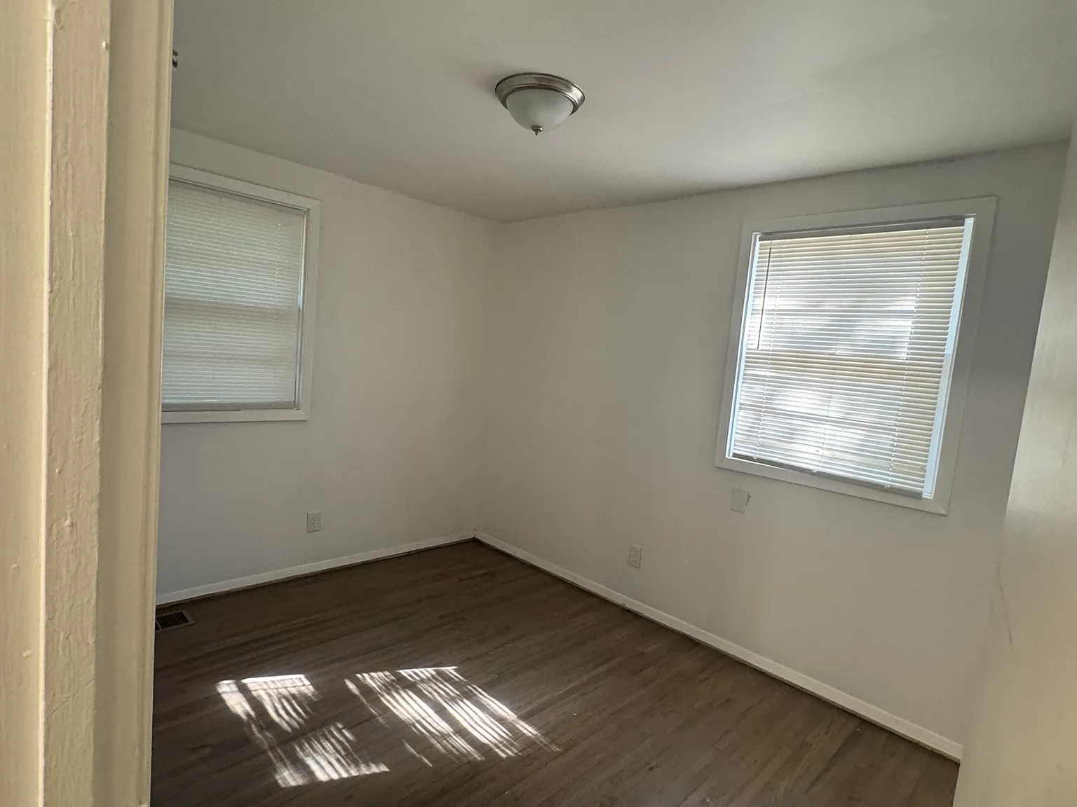 3375 Villa Circle Southeast- - 1 — Photo 2