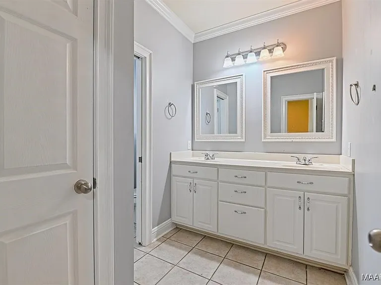 8318 Chadburn Way — Photo 28