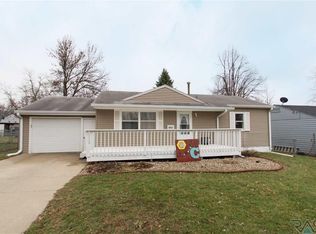 1512 S Comet Rd, Sioux Falls, SD 57103