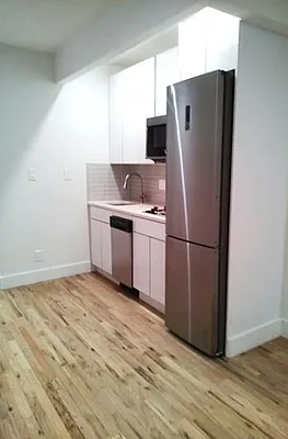 Rented by Buchbinder & Warren | media 27