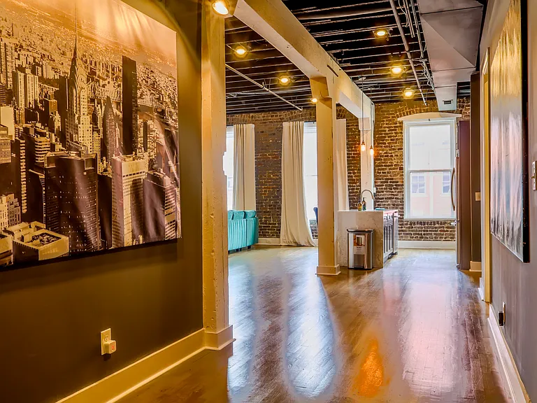 2311 Morris Ave — Photo 11