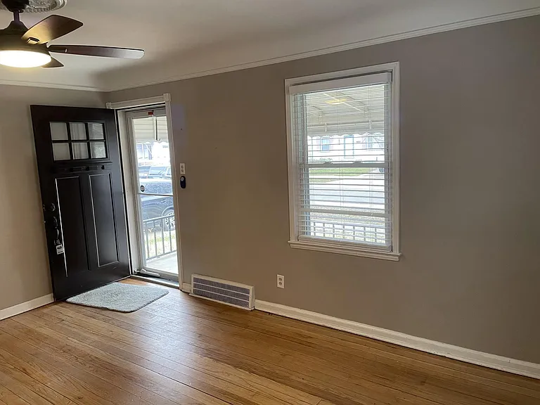3552 Gertrude St — Photo 2
