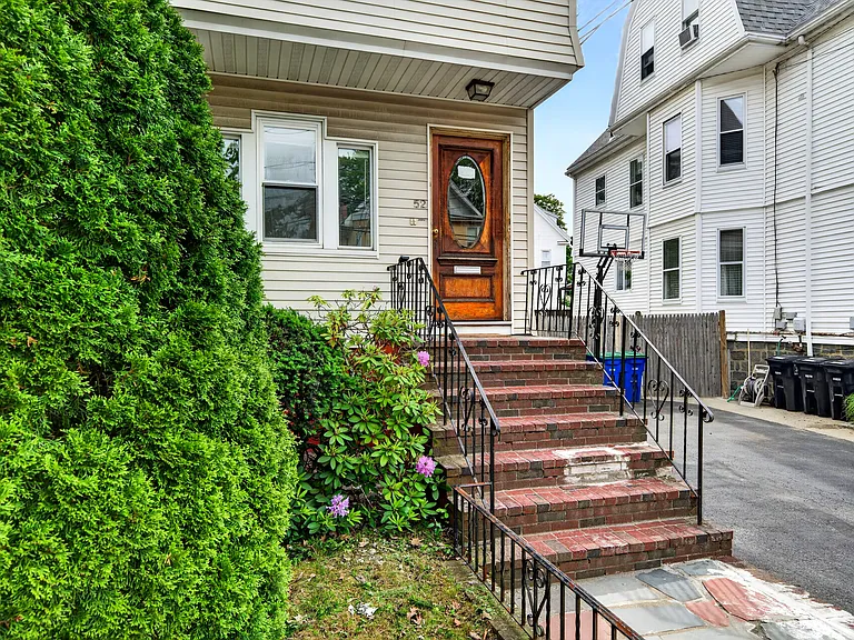 52 Pearson Rd #1 — Photo 2