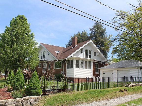 3rd image of 1421 Lincoln Ave