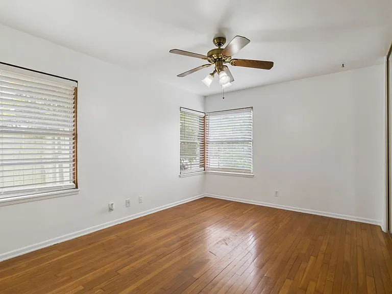 123 Westchester Dr — Photo 17