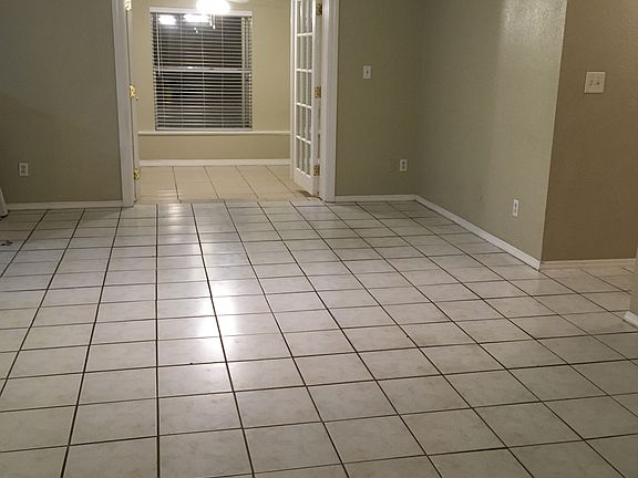 4th image of 3249 Garfield Dr