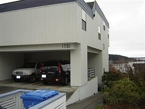 1st image of 1701 SE 9th Ave #1
